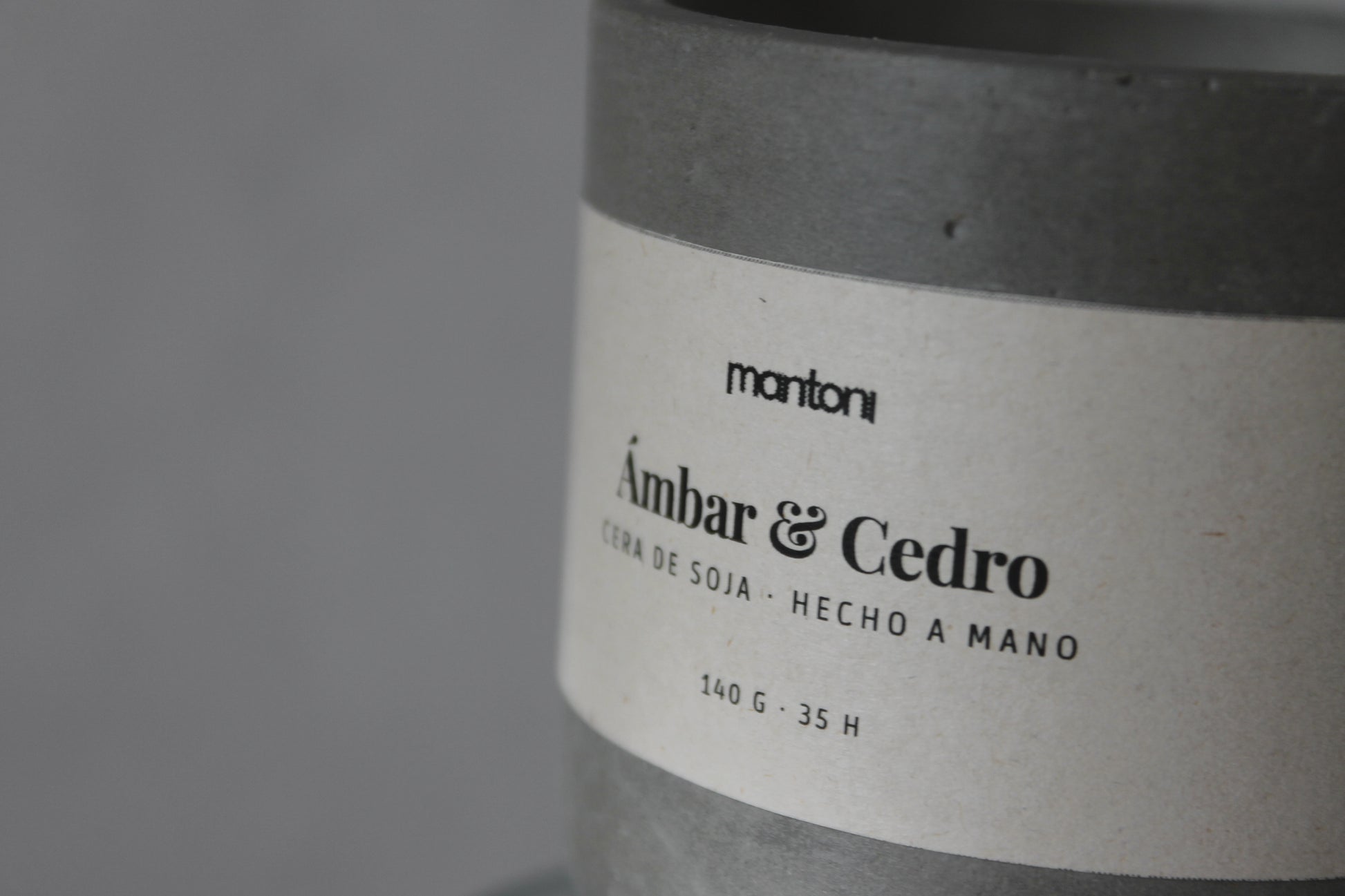 Vela de Ámbar & Cedro