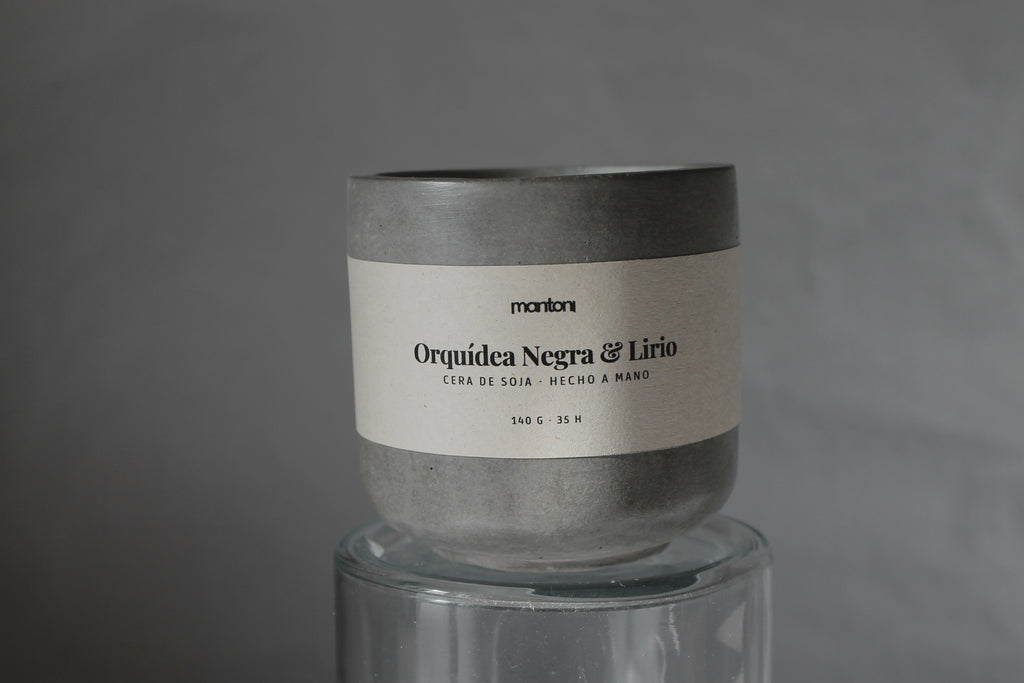 Vela de Orquídea Negra & Lirio